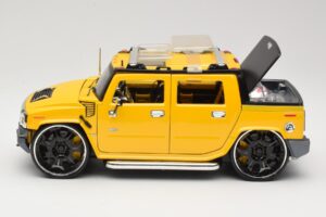 Hummer H2 SUT Concept Gul Maisto 1:18 31067 Metall — bild 4 av 8
