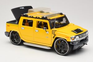Hummer H2 SUT Concept Gul Maisto 1:18 31067 Metall — bild 6 av 8
