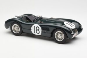 Jaguar C-Type #18 T. Rolt / D. Hamilton 24 Hours of Le Mans Winner 1953 CMC 1:18 M-195 Metall — bild 4 av 6
