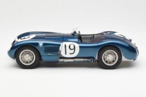 Jaguar C-Type #19 J. Stewart Ecurie Ecosse Goodwood Members Meeting 1954 CMC 1:18 M-192 Metall — bild 3 av 6