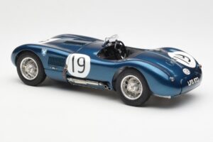 Jaguar C-Type #19 J. Stewart Ecurie Ecosse Goodwood Members Meeting 1954 CMC 1:18 M-192 Metall — bild 5 av 6