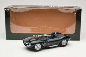 Jaguar D-Type Short Nose Grön AUTOart 1:18 73561 Metall — bild 6 av 6