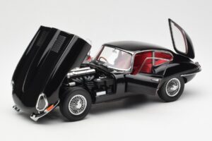 Jaguar E-Type 3.8 Series 1 Svart Kyosho 1:18 08954BK Metall — bild 2 av 8