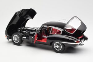 Jaguar E-Type 3.8 Series 1 Svart Kyosho 1:18 08954BK Metall — bild 5 av 8