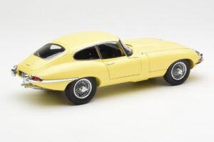 Jaguar E-Type 3.8 Series 1 Ljusgul Kyosho 1:18 08954LY Metall — bild 3 av 8