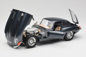 Jaguar E-Type Series 1 Grön Bburago 1:18 3018-M1 Metall — bild 8 av 8