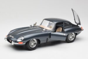 Jaguar E-Type Grå Bburago 1:18 30018 Metall — bild 2 av 8