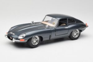 Jaguar E-Type Grå Bburago 1:18 30018 Metall