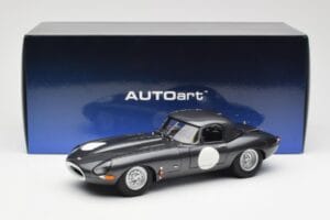 Jaguar E-Type Series 1 Coupe Lightweight Mörkgrå AUTOart 1:18 73647 Metall — bild 8 av 8