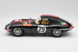 Jaguar E-Type #29 Svart Bburago 1:18 3018-M4 Metall — bild 4 av 8