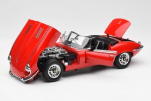 Jaguar E-Type Roadster Series III V12 Röd AUTOart 1:18 73523 Metall — bild 2 av 8