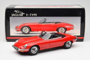 Jaguar E-Type Roadster Series III V12 Röd AUTOart 1:18 73523 Metall — bild 8 av 8