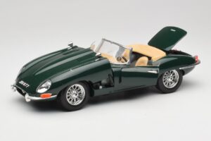 Jaguar E-Type Series 1 Roadster Grön Bburago 1:18 3018-M5 Metall — bild 2 av 8