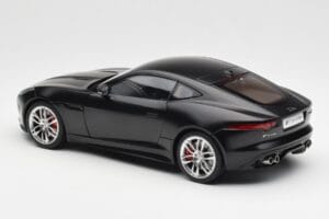 Jaguar F-Type R X152 Matt Svart AUTOart 1:18 73652 Komposit — bild 7 av 8