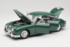 Jaguar Mark II British Racing Grön & Blå Interiör Maisto 1:18 59001 Metall — bild 2 av 8