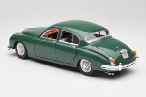 Jaguar Mark II British Racing Grön & Blå Interiör Maisto 1:18 59001 Metall — bild 7 av 8