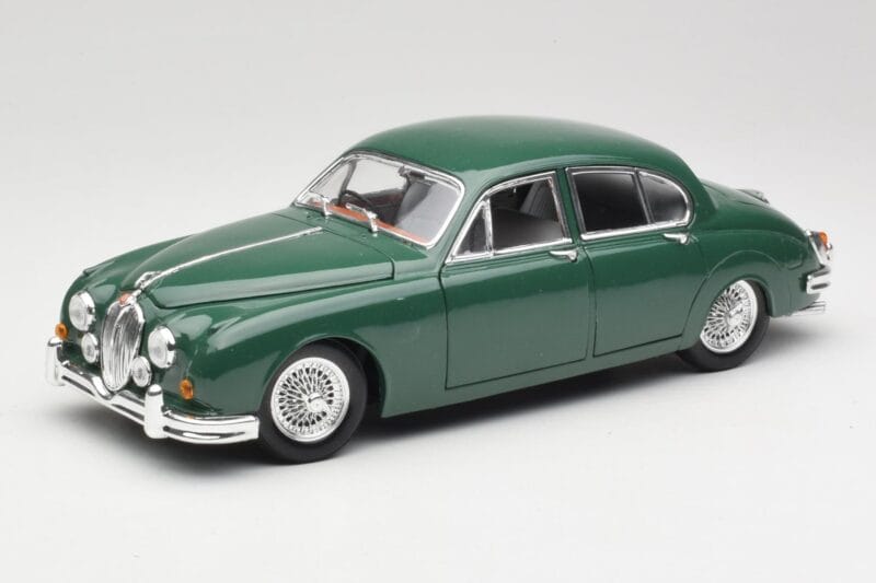 Jaguar Mark II British Racing Grön & Blå Interiör Maisto 1:18 59001 Metall