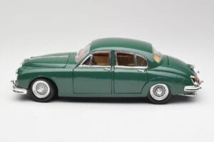Jaguar Mk II British Racing Grön Maisto 1:18 50287 Metall — bild 4 av 8