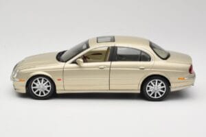 Jaguar S-Type X200 Brons Maisto 1:18 50332 Metall — bild 4 av 8