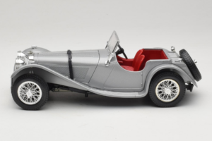 Jaguar SS100 Silver Bburago 1:18 3006-M2 Metall — bild 3 av 6