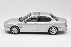 Jaguar X-Type Silver Maisto 1:18 7271328 Metall — bild 4 av 8