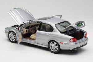 Jaguar X-Type Silver Maisto 1:18 7271328 Metall — bild 5 av 8