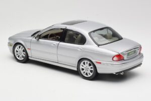Jaguar X-Type Silver Maisto 1:18 7271328 Metall — bild 7 av 8