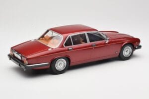 Jaguar XJ Series III Metallic Dark Red MCG 1:18 MCG18176 Metall — bild 2 av 6