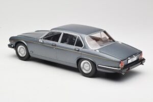 Jaguar XJ Series III Metallic Grey MCG 1:18 MCG18177 Metall — bild 5 av 6
