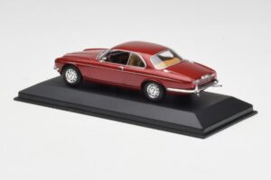 Jaguar XJ12 Coupe Regency Röd Minichamps 1:43 400130461 Metall — bild 3 av 4