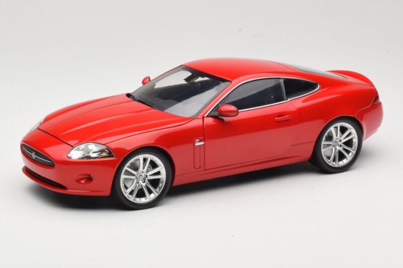 Jaguar XK X150 Röd Minichamps 1:18 150130503 Metall