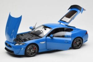 Jaguar XKR-S X150 French Racing Blå AUTOart 1:18 73641 Metall — bild 2 av 8