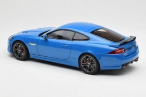 Jaguar XKR-S X150 French Racing Blå AUTOart 1:18 73641 Metall — bild 7 av 8