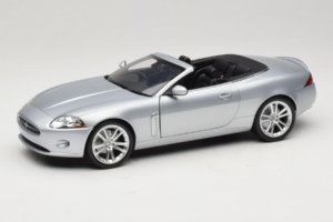 Jaguar XK X150 Cabriolet Silver Minichamps 1:18 150130531 Metall