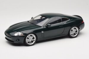Jaguar XK X150 Coupe Grön Minichamps 1:18 150130501 Metall