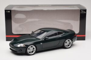 Jaguar XK X150 Coupe Grön Minichamps 1:18 150130501 Metall — bild 8 av 8