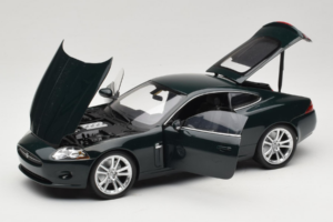 Jaguar XK X150 Grön Minichamps 1:18 150130500 Metall — bild 2 av 8