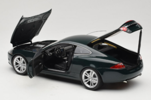 Jaguar XK X150 Grön Minichamps 1:18 150130500 Metall — bild 5 av 8