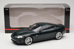 Jaguar XK X150 Grön Minichamps 1:18 150130500 Metall — bild 8 av 8