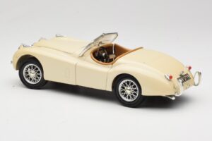 Jaguar XK120 Vit Eduscho 1:18 7482-1HTH Metall — bild 7 av 8