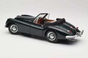 Jaguar XK140 Drophead Coupe Svart Sun Star 1:18 2802 Metall — bild 7 av 8