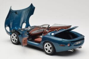 Jaguar XK180 Grön Maisto 1:18 50337 Metall — bild 5 av 8