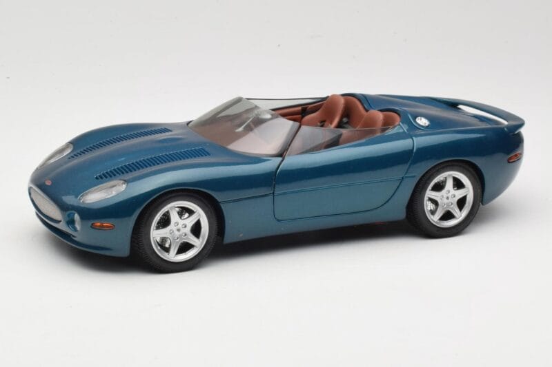 Jaguar XK180 Grön Maisto 1:18 50337 Metall