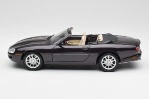 Jaguar XKR X100 Cabriolet Grå Maisto 1:18 50331 Metall — bild 4 av 8