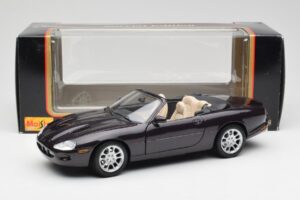 Jaguar XKR X100 Cabriolet Grå Maisto 1:18 50331 Metall — bild 8 av 8