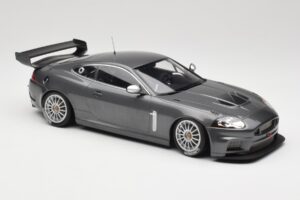 Jaguar XKR GT3 Grey Metallic Minichamps 1:18 150081390 Metall — bild 4 av 6