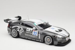Jaguar XKR GT3 Quaife #33 P. Hall FIA GT3 Championship 2008 Minichamps 1:18 150081333 Metall — bild 4 av 6