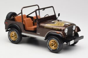 Jeep CJ-7 Golden Eagle Grön MCG 1:18 MCG18109 Metall — bild 4 av 6