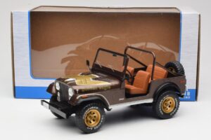 Jeep CJ-7 Golden Eagle Grön MCG 1:18 MCG18109 Metall — bild 6 av 6