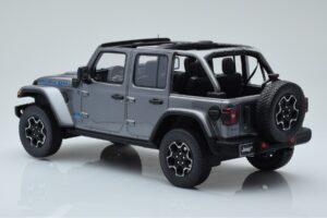Jeep Wrangler 4xe Silver GT Spirit 1:18 GT419 Resin — bild 5 av 6